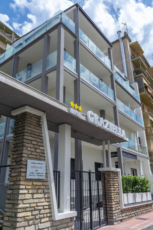 Hotel Graziella Arma di Taggia Exterior foto